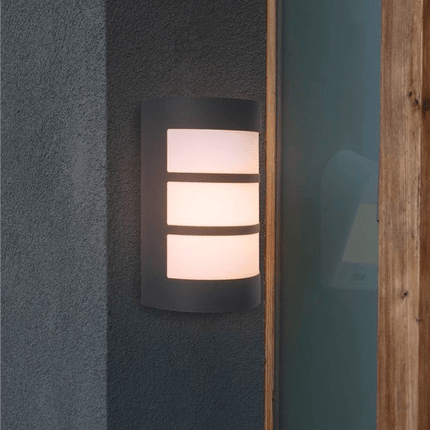 Nila Outdoor Light – Grijze E27 Wandlamp voor de Deur