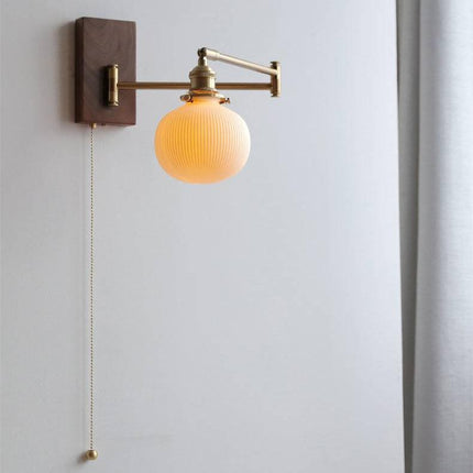 ChicGlow - Elegante Wandlamp van Hout en Keramiek