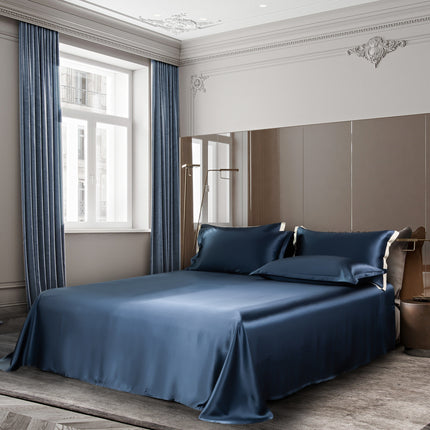 LuxLoom – Premium Moerbeizijde Beddengoed in Navy Blauw