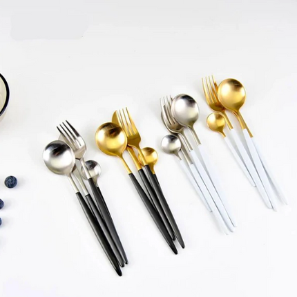 Luxe 24-Delige Goud-Zilveren Bestekset voor Stijlvolle Tafeldekking