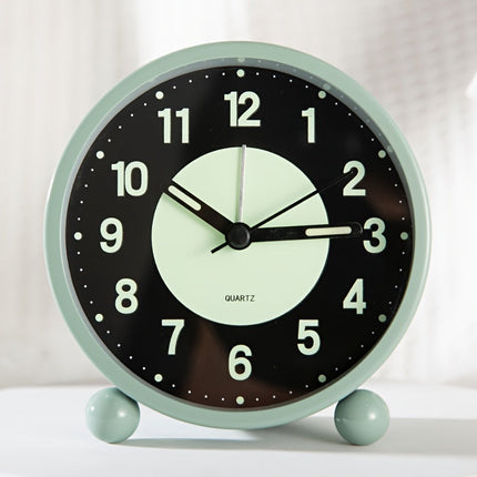 EleganceMetal Clock – Stijlvolle Metalen Wekker met Nachtlamp