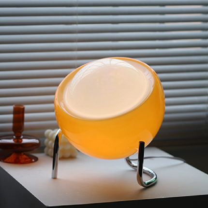 RetroGlow - Scandinavische Glas Tafellamp voor Sfeer