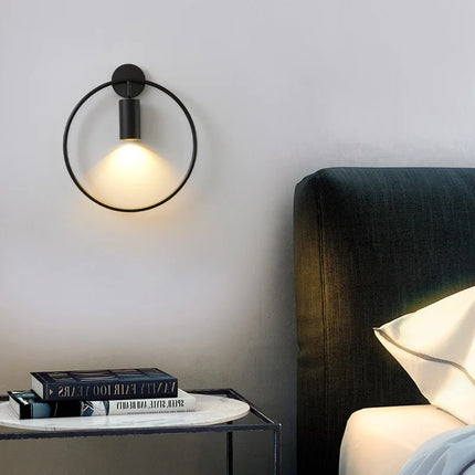 OpulentGlow Wandlamp - Gouden Elegantie voor Jouw Interieur
