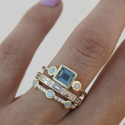 Betoverende Vintage Ring met Stralend Blauwe Kristal - Lunara