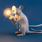 Zittende muis / Wit