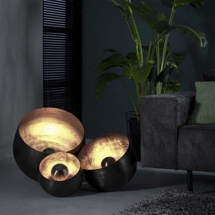 BaselNickel – Verfijnde Tafel Lamp voor Elegante Interieurs