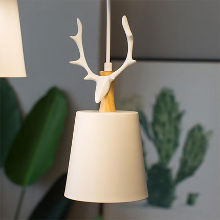 ForestGlow Pendant - Elegante LED Hanglamp met Herten Gewei Ontwerp