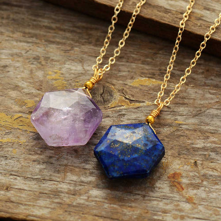 Lapis Lazuli Hexagon Necklace – Tijdloze Elegantie