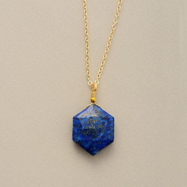 Lapis Lazuli Hexagon Necklace – Tijdloze Elegantie