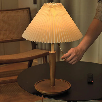 Elegante Vintage Houten Woodly Tafellamp -  Tafellamp met Geplooid Design