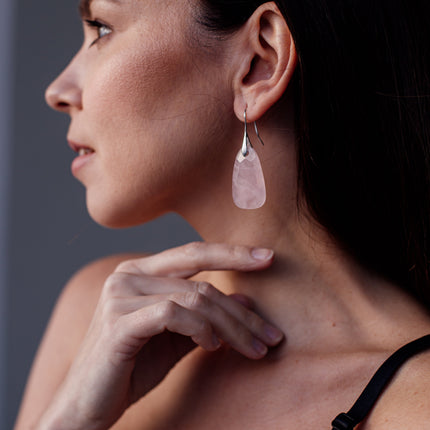 AuraGlow Oorbellen - Elegante Rozenkwarts Beschermende Sieraden