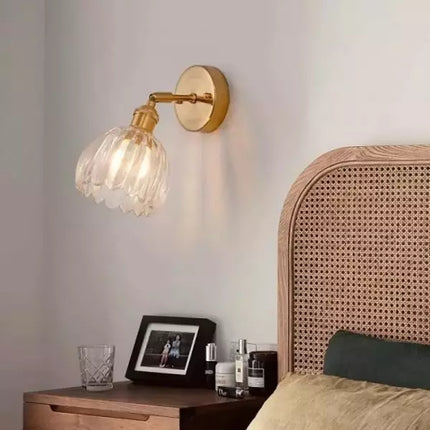 RetroLume – Tulpenvormige Glazen Wandlamp met Vintage Charme