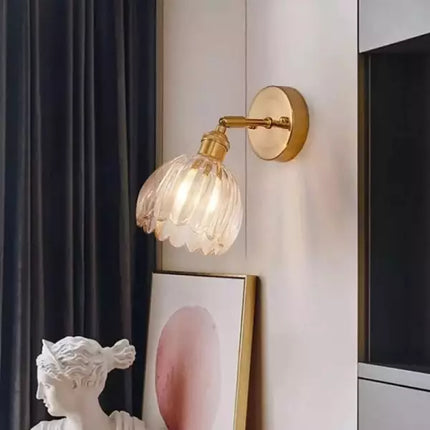 RetroLume – Tulpenvormige Glazen Wandlamp met Vintage Charme