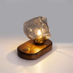 Rookgrijs en donker hout / L 20cm x W 12cm x H 15cm