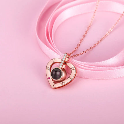 EternalLove Necklace – Hartvormige Ketting in 100 Talen
